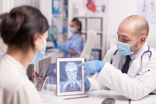 identifica al paciente como ser humano identifica al paciente como ser humano